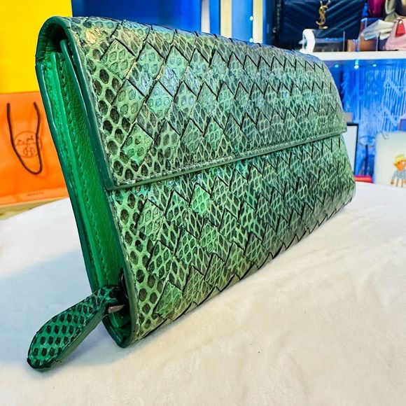 Bottega Veneta Ayers Snakeskin Leather Wallet - Picture 2 of 13